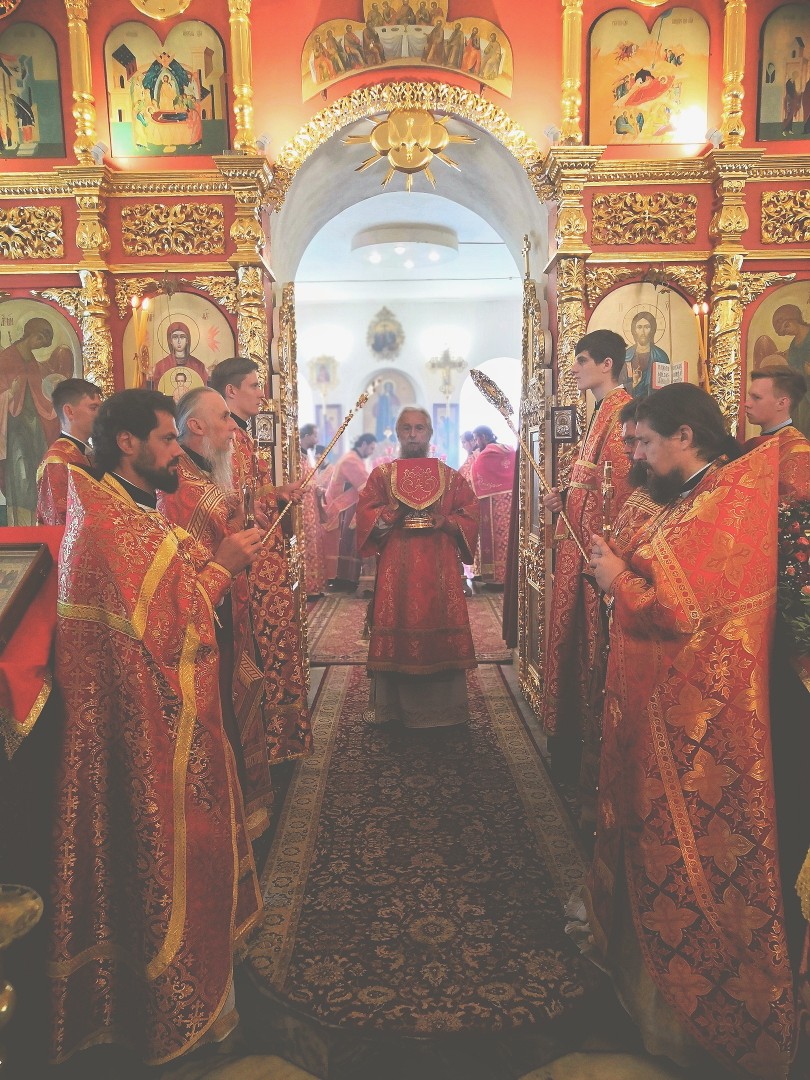 Митрополит Саранский и Мордовский возглавил торжественное богослужение