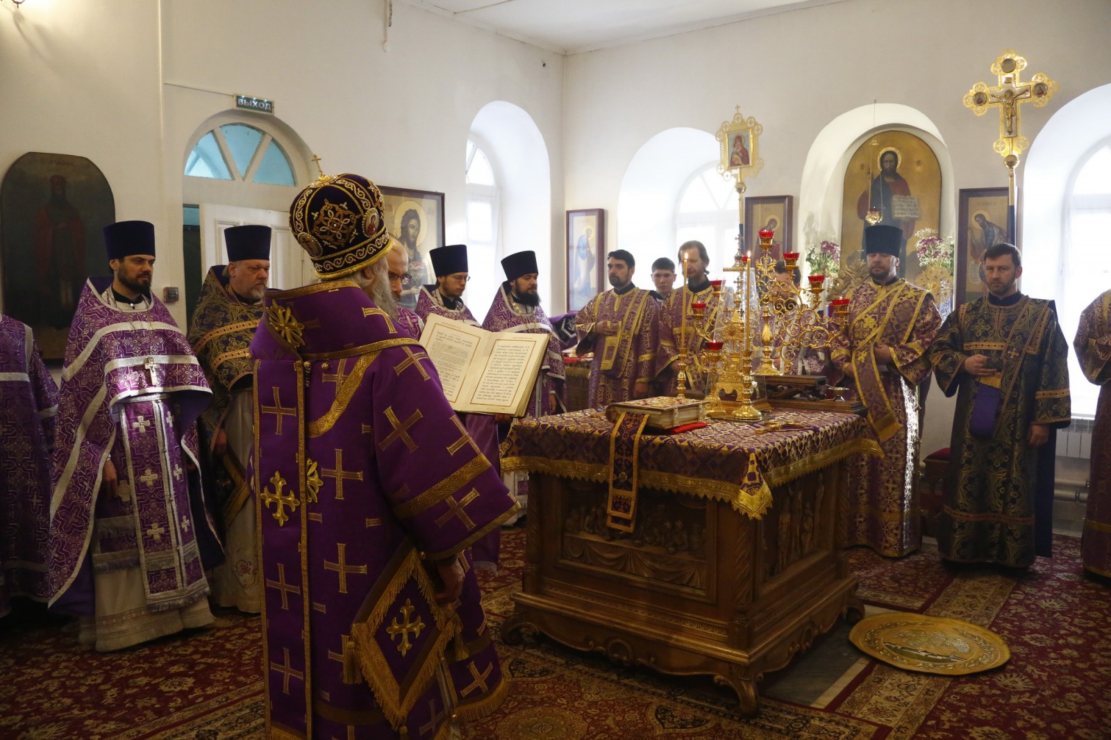 Божественная литургия в Свято-Предтеченском храме
