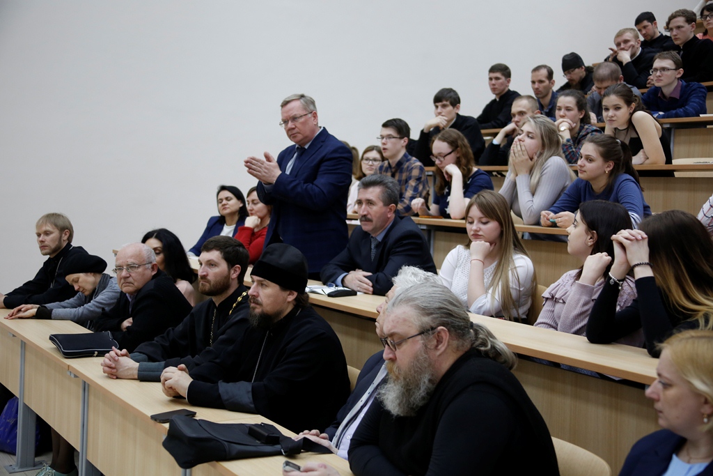 Встреча студентов и преподавателей с профессором А.Л. Дворкиным